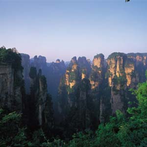 喜樂C線：（魅力湘西）鳳凰古城、天子山、寶峰湖純玩四日游